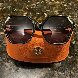 TORY BURCH SUNGLASSES